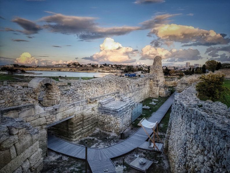 Владислав Ивенин https://chersonesos-sev.ru/