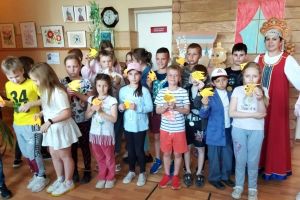 Познавательно-игровая программа «Сто народов – одна семья»