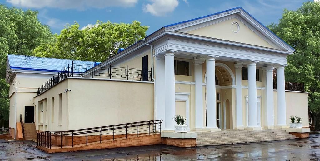 ГБУК города Севастополя "Культурный комплекс "Корабел" http://kk-korabel.ru/