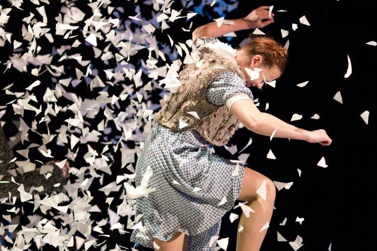 Юлия Высоцкая https://sevtyuz.ru/playbill/plays/show/bah-bah-bah/