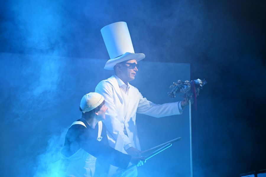 Анатолий Костенников https://sevtyuz.ru/playbill/plays/show/uroki-goroda/