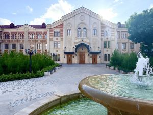 Экскурсия по Севастопольской детской школе искусств